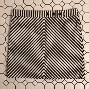 Womens J.Crew black & white striped mini skirt Sz2